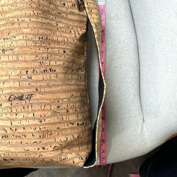 Cork bucket bag and backpack - Picture 3 of 6